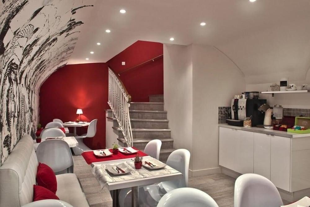 Hotel B Square Parigi