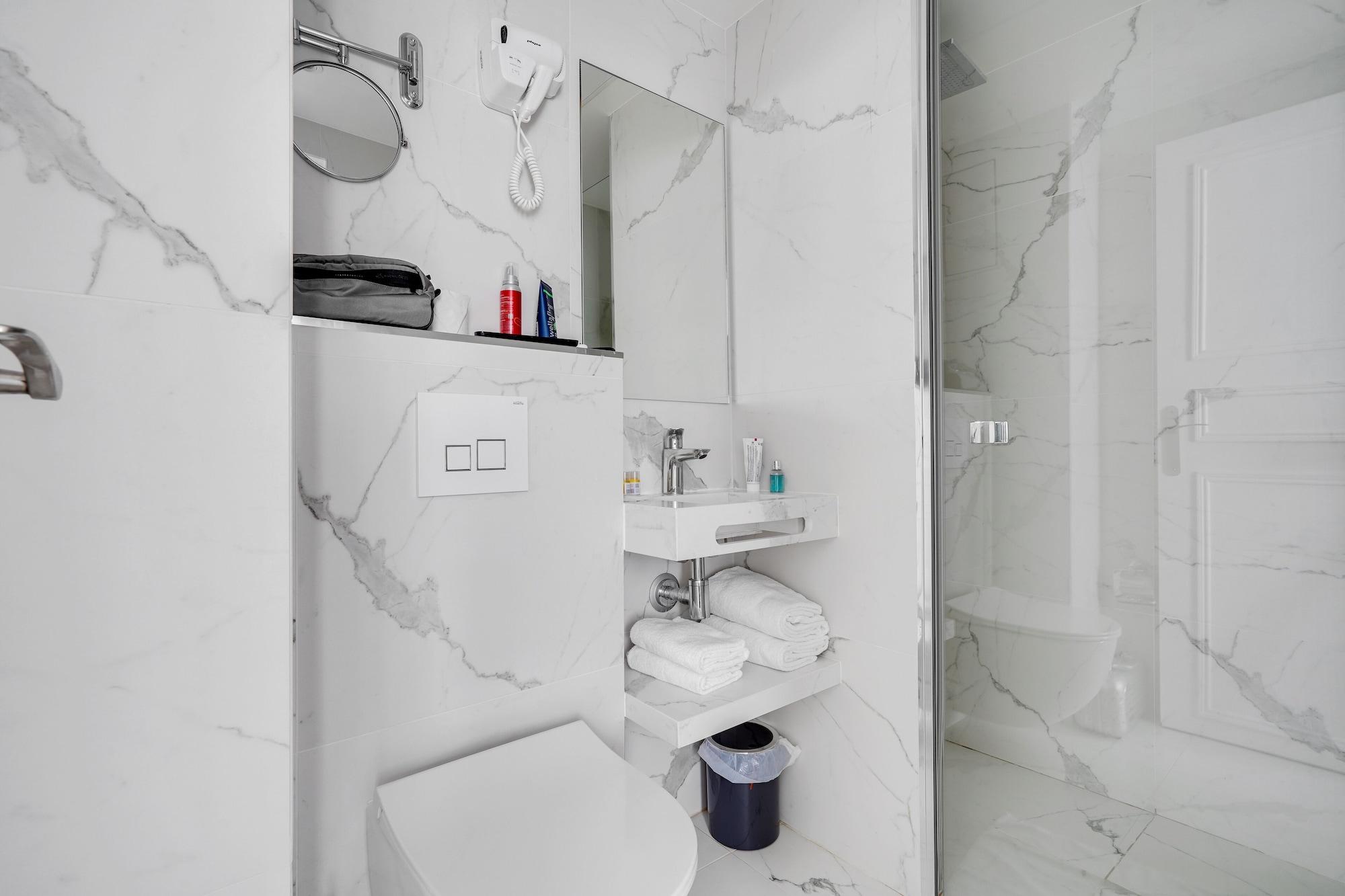 B Square 3* Parigi