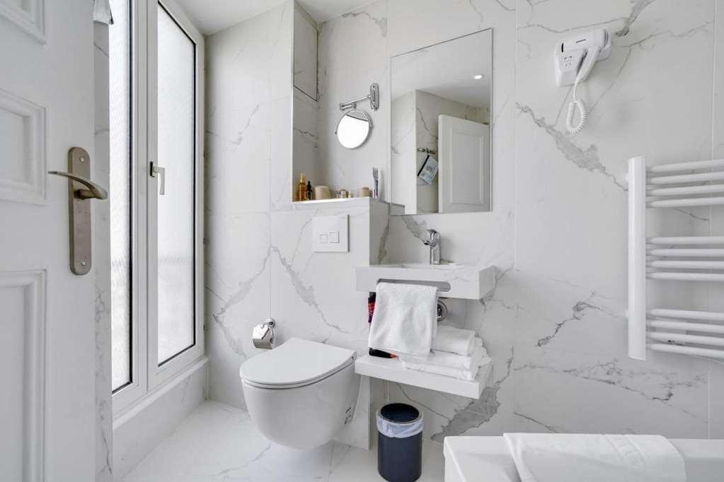 Hotel B Square 3*