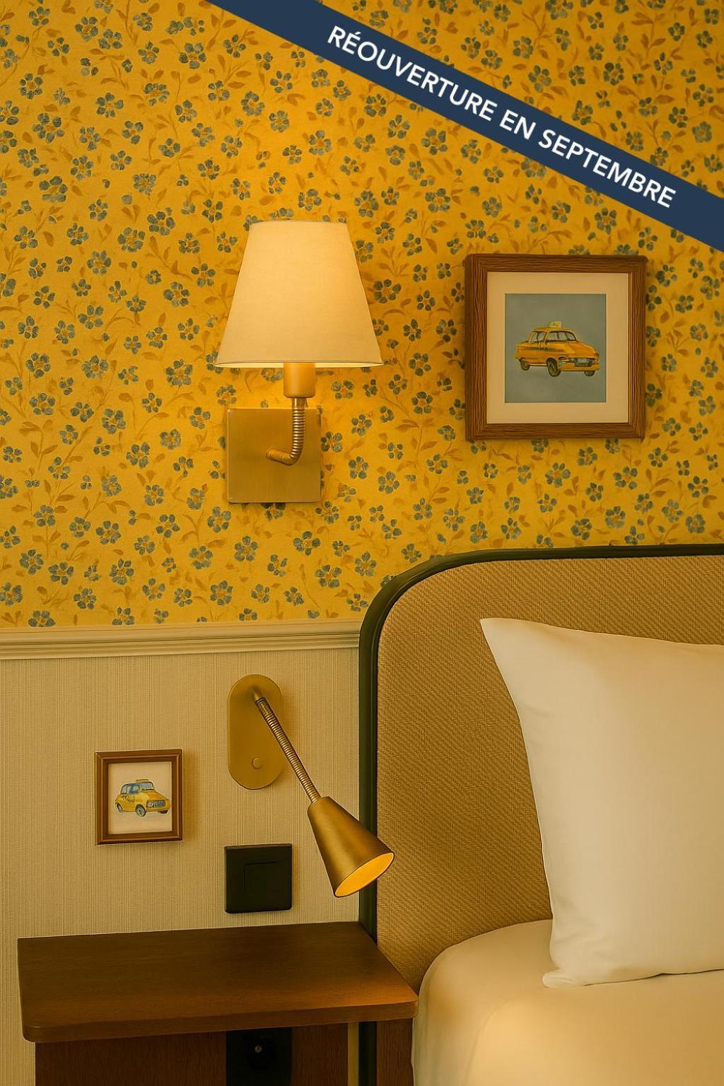 Hotel B Square 3*