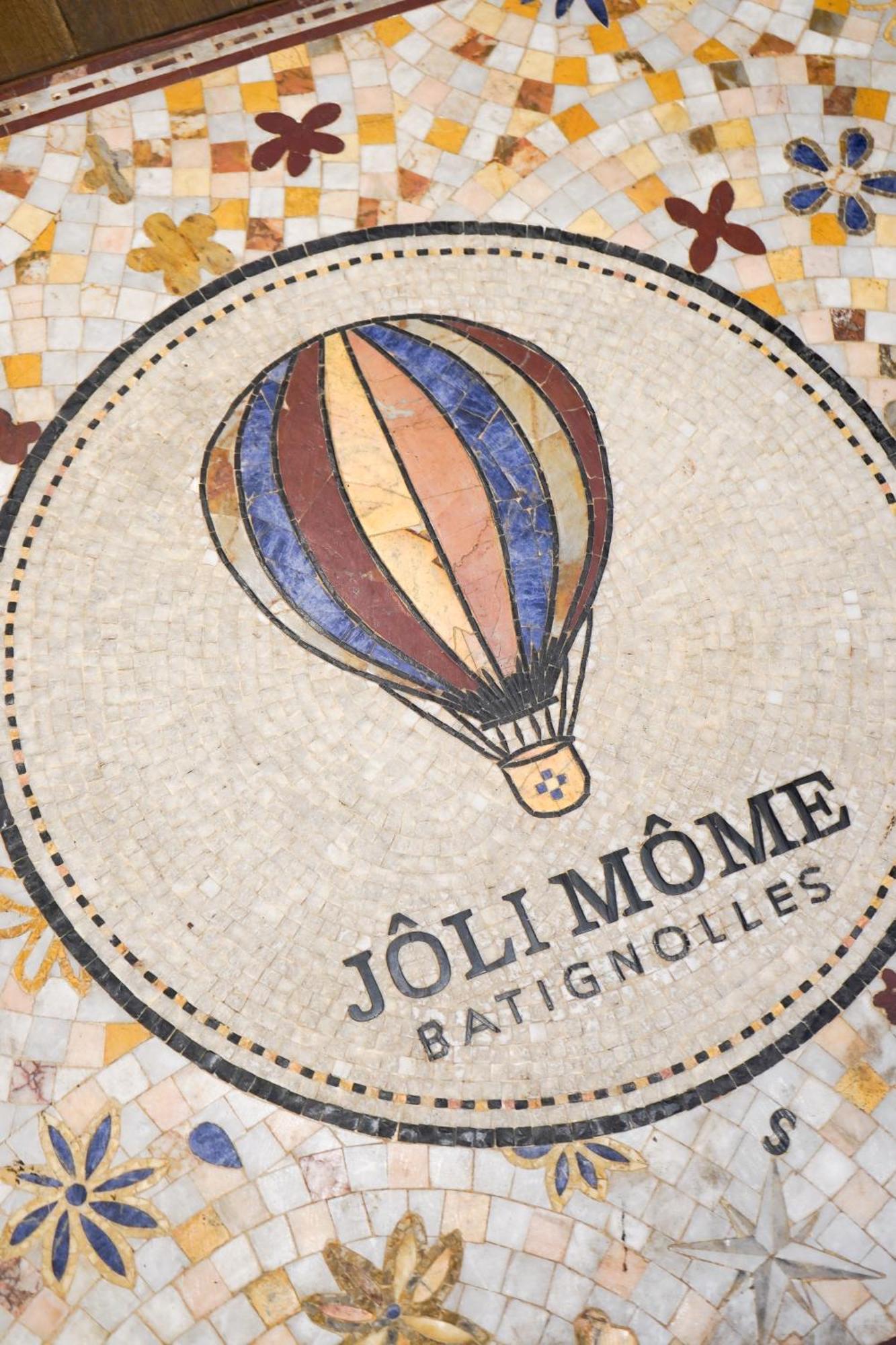 Joli Mome Hotel